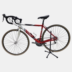 Vélo de course Cilo mirage aluminium rouge d'occasion (3x9v), marché des étalagistes de la Riponne à 1005 Lausanne Vaud