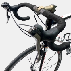 Vélo de course Trek alpha aluminium blanc d'occasion (3x10v), marché des étalagistes de la Riponne à 1005 Lausanne Vaud