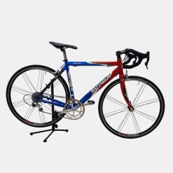 Vélo de course Battaglin aluminium rouge et bleu d'occasion (2x10v), marché des étalagistes de la Riponne à 1005 Lausanne Vaud