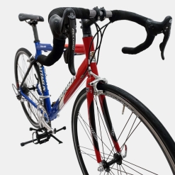 Vélo de course Battaglin aluminium rouge et bleu d'occasion (2x10v), marché des étalagistes de la Riponne à 1005 Lausanne Vaud