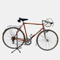 Vélo de course Cilo vintage acier orange d'occasion (2x5v), marché des étalagistes de la Riponne à 1005 Lausanne Vaud