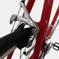 Vélo de course Cilo comp aluminium rouge d'occasion (3x8v), marché des étalagistes de la Riponne à 1005 Lausanne Vaud