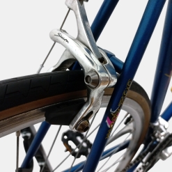 Vélo Gitane acier bleu d'occasion (3x6v), marché des étalagistes de la Riponne à 1005 Lausanne Vaud