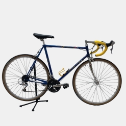 Vélo Gitane acier bleu d'occasion (3x6v), marché des étalagistes de la Riponne à 1005 Lausanne Vaud
