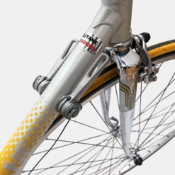 Vélo Gitane acier gris jaune d'occasion (2x4v), marché des étalagistes de la Riponne à 1005 Lausanne Vaud