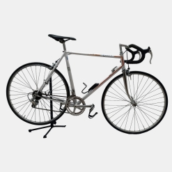 Vélo de course Peugeot acier blanc d'occasion (2x6v), marché des étalagistes de la Riponne à 1005 Lausanne Vaud