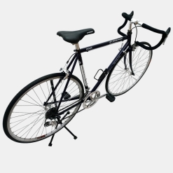 Vélo de course Scott afd 302 acier violet foncé d'occasion (2x6v), marché des étalagistes de la Riponne à 1005 Lausanne Vaud